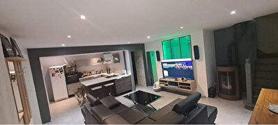 Montcarra - Maison de village mitoyenne de 78.61 m2 - 2 grandes chambres