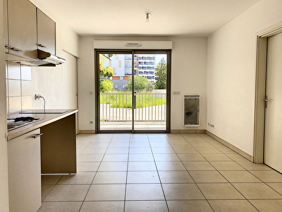 Tres bel appartement - 3 pieces - 53 m2 - La Lironde
