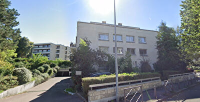 Vente d'un box au centre-ville de Chatenay-Malabry