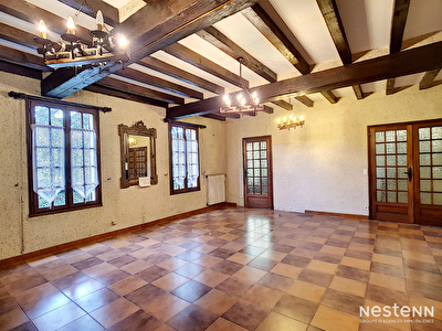 Vente maison de ville avec 3 chambres, terrasse et garage a Condom.