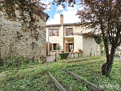 A vendre maison de ville avec jardin et grange a Condom