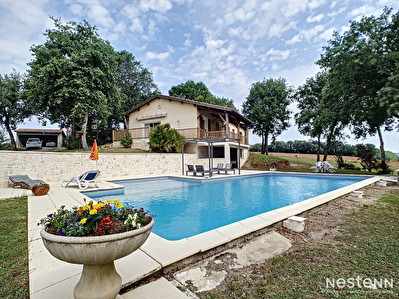 A vendre Maison de 120 m2 a la campagne avec sous-sol et piscine