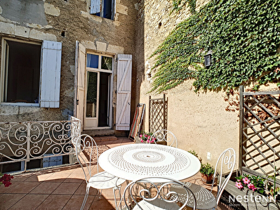 A vendre Maison de ville en pierre de 145 m2 avec Patio et Terrasse