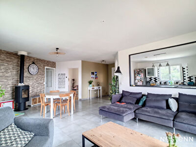 A vendre maison contemporaine de 3 chambres avec terrasse, sous-sol de 107 m2 et jardin