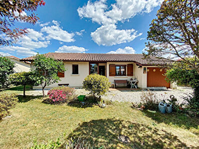 Sanguinet ! Maison 4 pieces de 80 m2 sur parcelle arboree de 846 m2 !