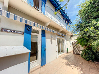 ARCACHON CENTRE ! Maison de 80 m2 avec belle terrasse de 40 m2 !