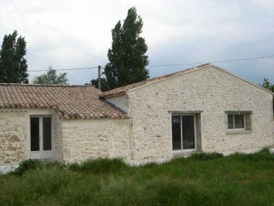 LA BATIE-ROLLAND - EN PLEIN COEUR DU VILLAGE, ANCIEN ATELIER DE FERRONNERIE EN PIERRE, TRANSFORME EN ...