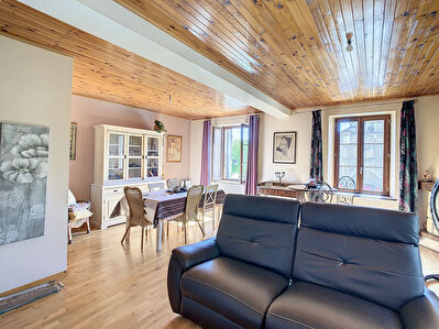 Maison de ville - Cruas -5 pieces 138 m2 + local commercial de 70 m2