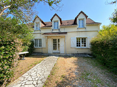 Maison au centre du village de Corgnac Sur L Isle 5 pieces 184 m2 Habitable