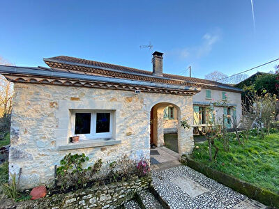 Belle Maison St Front La Riviere 256 m2 (y compris studio + maison)