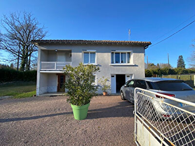 A vendre Maison Piegut Pluviers 5 pieces d'environ + 70 m2 (Dordogne, 24)