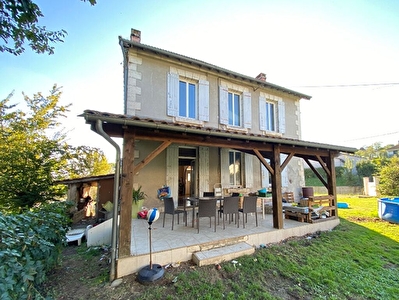A vendre belle maison proche du centre-ville de Nontron (24-Dordogne)