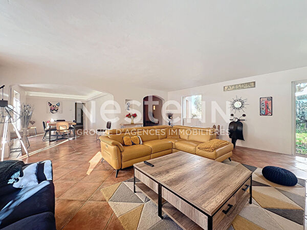 Roquebrune sur Argens - Maison 5 pieces - Piscine