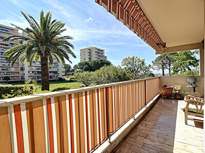 Sous offre - Antibes - 2 pieces - 59m2-Fournel Badine