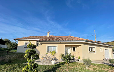 SEYSSUEL - Maison d'architecte -6 pieces - 124M2