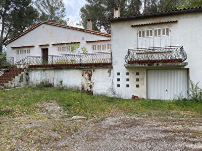 Maison Greasque 5 pieces 161 m2