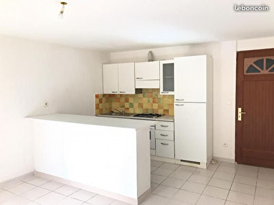 Appartement 3 pieces avec cave a Pourrieres