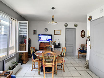 Appartement Trets 2 pieces 41.1 m2 + Stationnement
