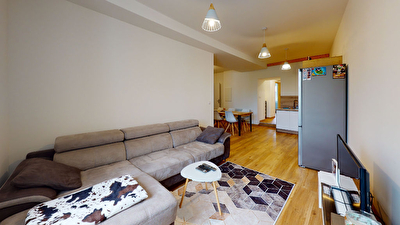 Tres bel Appartement entierement renove sur Pont Eveque