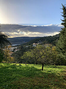 VIENNE Terrain constructible de 1006 m2