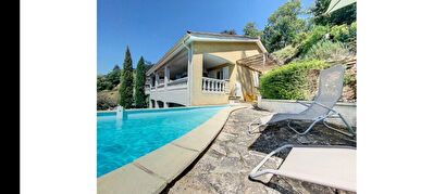 Vienne Bon Accueil, maison T5 de 140m2 avec sous-sol, cave, garage et piscine, terrain 1857m2
