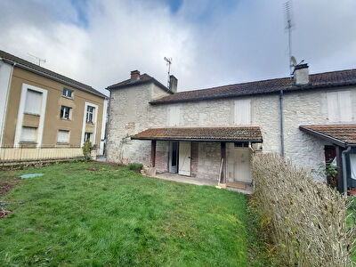 A VENDRE Maison de village en pierre avec jardin A 4 KM DE PUYMIROL