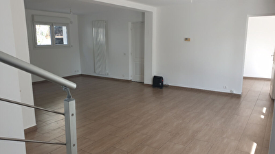 Maison recente de 7 pieces 137 m2, situee entre la gare de Montgeron et le centre-ville de Yerres