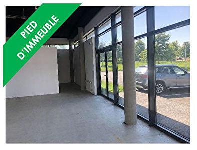 Local commercial Vannes 240 m2