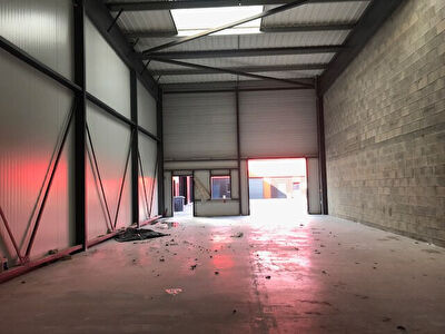 LOCAL D'ACTIVITE A VENDRE VANNES