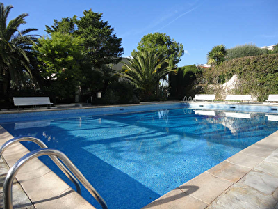 APPARTEMENT ANTIBES - 4 pieces - 114 m2