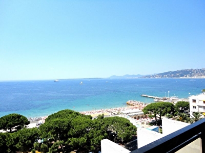 Appartement Antibes vue mer panoramique 2 pieces