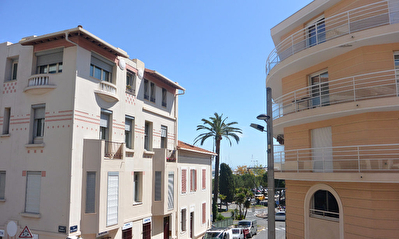 Appartement Antibes Centre ville 3 pieces 70m2 PORT VAUBAN + CAVE