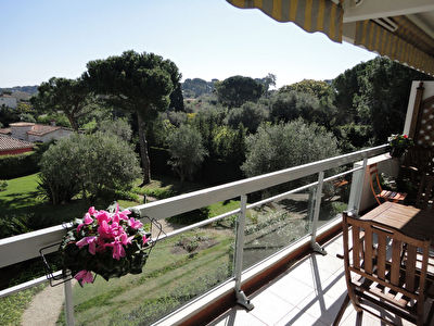 CAP d'ANTIBES appartement 2 pieces 52.m2 terrasse vue degagee + cave + parking