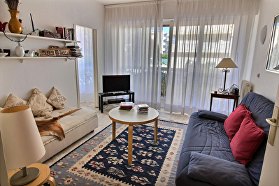 Antibes Ilette 3 pieces 57 m2 a100 metres plages de la Salis + parking + cave