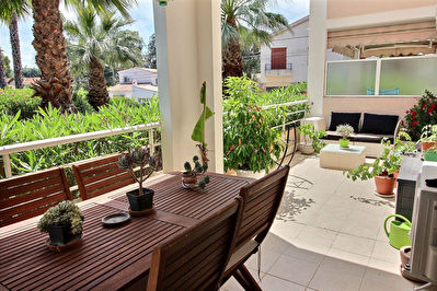 Juan les Pins 2 pieces a pied des plages + terrasse sud 20 m2 + Garage et parking