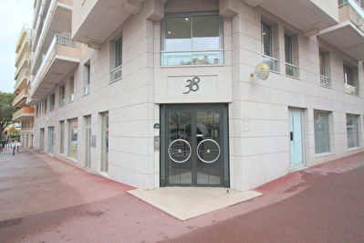 Parking / box Antibes 16.50m2