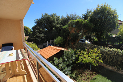 Appartement Antibes 3 pieces 65m2 terrasse vue verdure sud calme cave