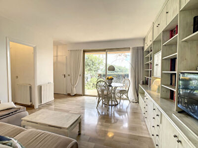 A VENDRE - ANTIBES - 2 Pieces - 42m2 - Chataigniers