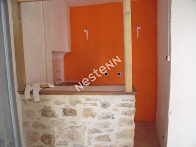 APT, LOCAL COMMECIAL D'ENV 60 M2
