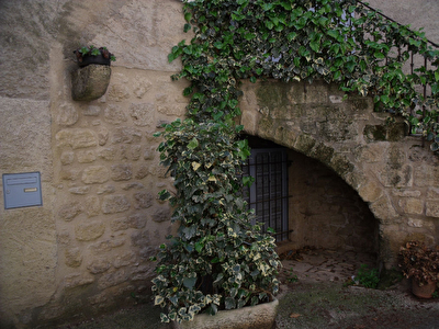 MAISON DE VILLAGE AVEC TERRAIN