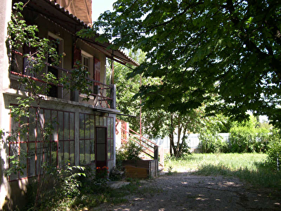 DEMEURE VILLENEUVE LES AVIGNON - 5 pieces - 100 m2