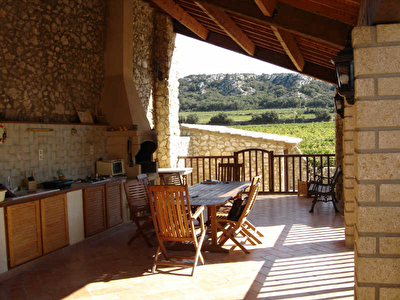 MAS ROQUEMAURE - 5 pieces - 200 m2