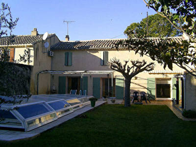MAISON DE VILLE SORGUES - 4 pieces - 120 m2