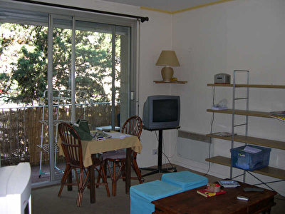 STUDIO LES ANGLES - 1 piece - 35 m2