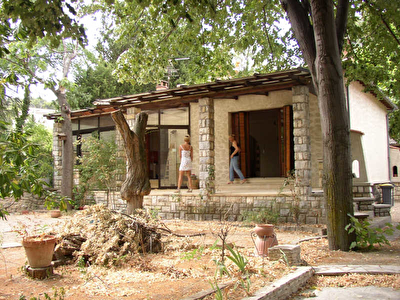 MAISON VILLENEUVE LES AVIGNON - 5 pieces - 150 m2