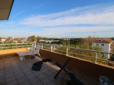 Superbe Appartement T3 dans residence calme et securisee