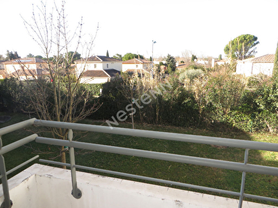 Appartement Morieres Les Avignon T2 avec ascenseur, terrasse et parking