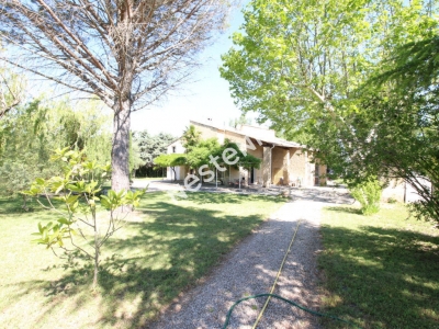 Caumont-sur-Durance, maison de 183 m2 avec un terrain magnifique de 5400 m2 au calme