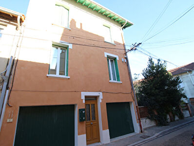 Appartement dans maison de ville 3 pieces 69m2 avec garage