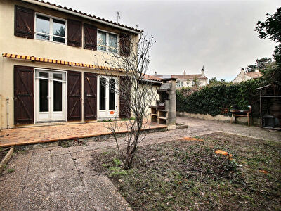 Maison de type 5 avec garage et jardin clos Avignon